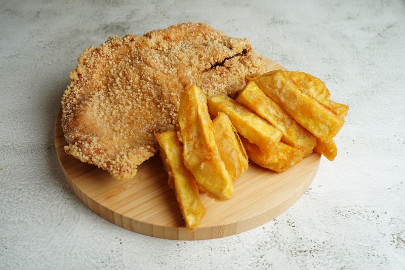 Crispy chicken tenders at Wing Snob