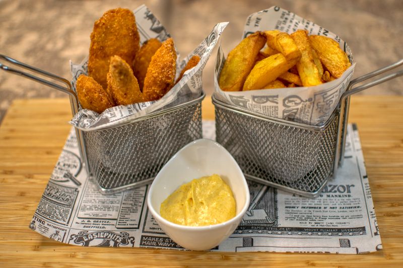 Honey mustard tenders at Wing Snob Lombard