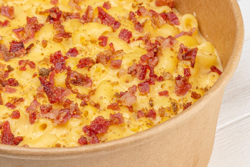 Mac and cheese side at Wing Snob
