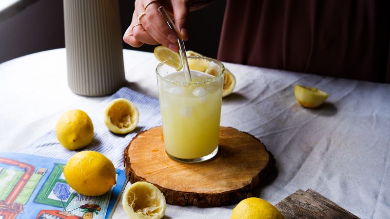 Fresh squeezed lemonade Wing Snob